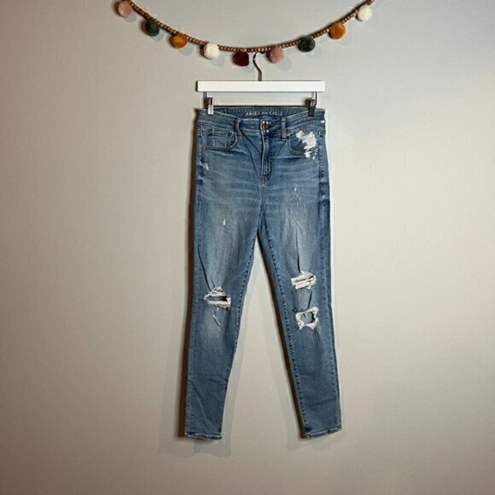 American Eagle distresed Hi-Rise Jeggings